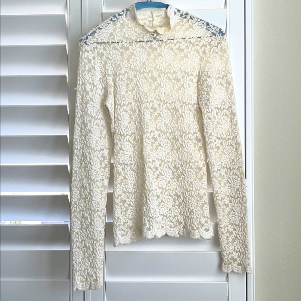 Lace Turtle Neck Size Medium